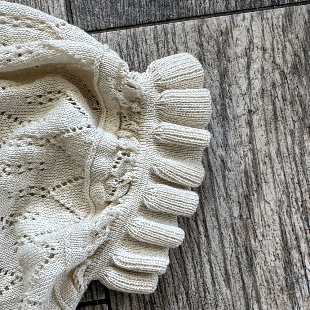 Chic Beige Knit Blouse with Bow Accents - Picture 5 of 14